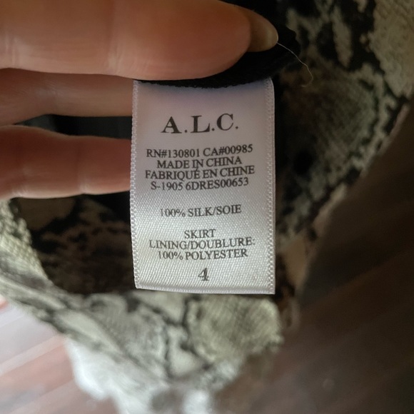 Alc snake print 100 silk dress - Picture 5 of 6